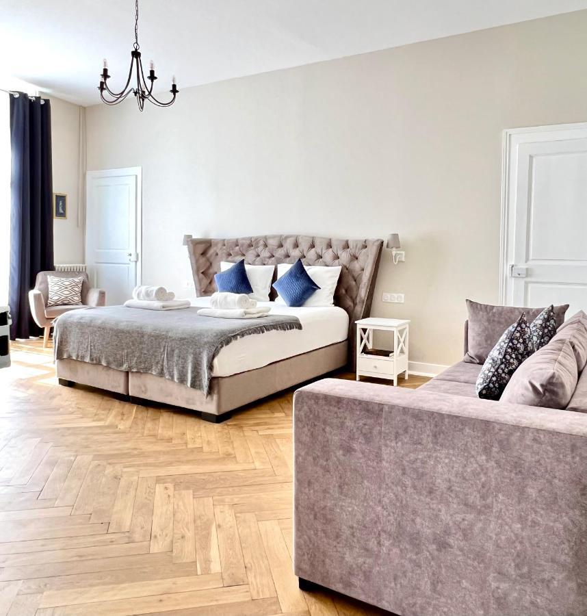 Appartement D Exception 100M2 Avec Parking - Centre Historique Chambéry Exterior foto